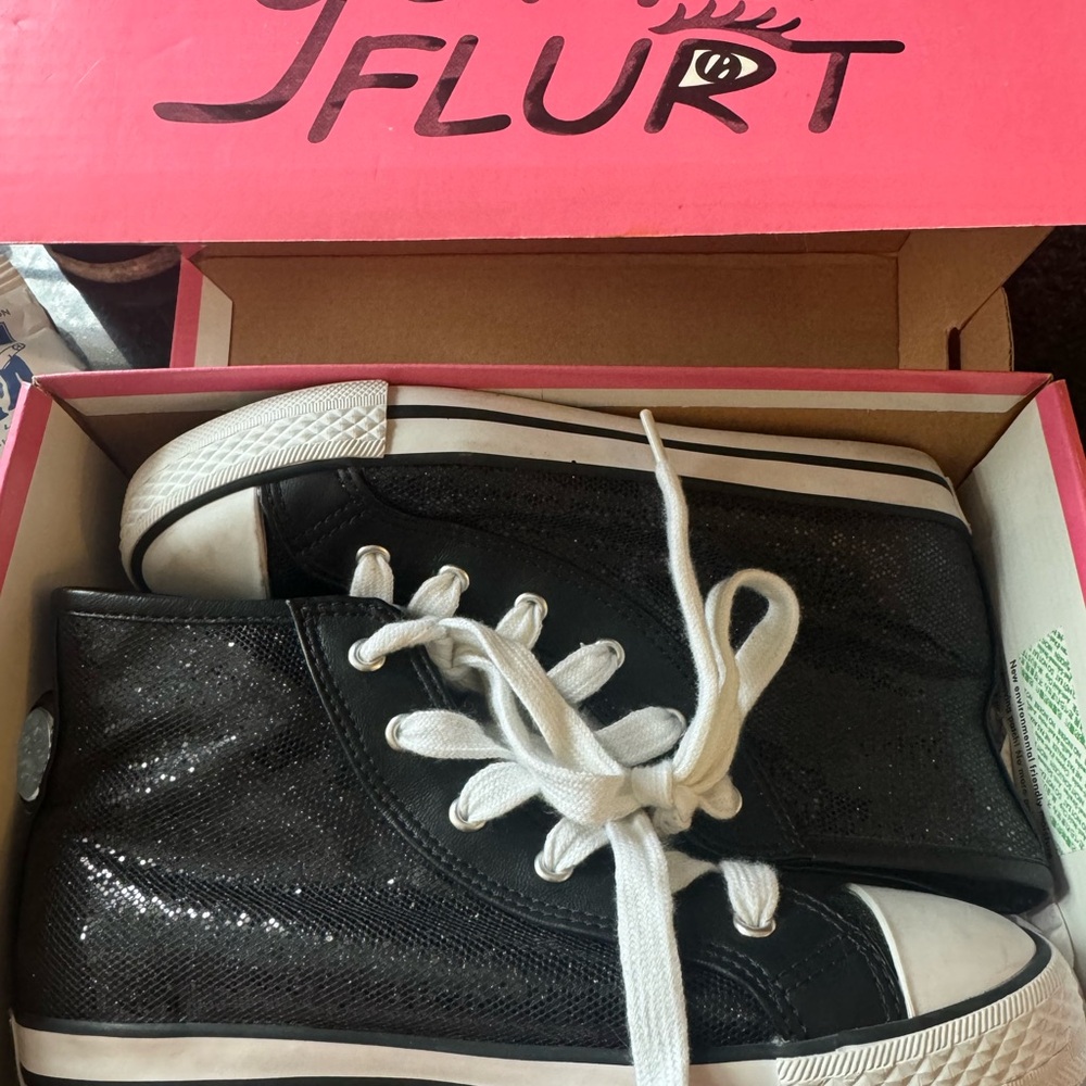 Gotta Flurt Black and White Kids High-Top Sneakers